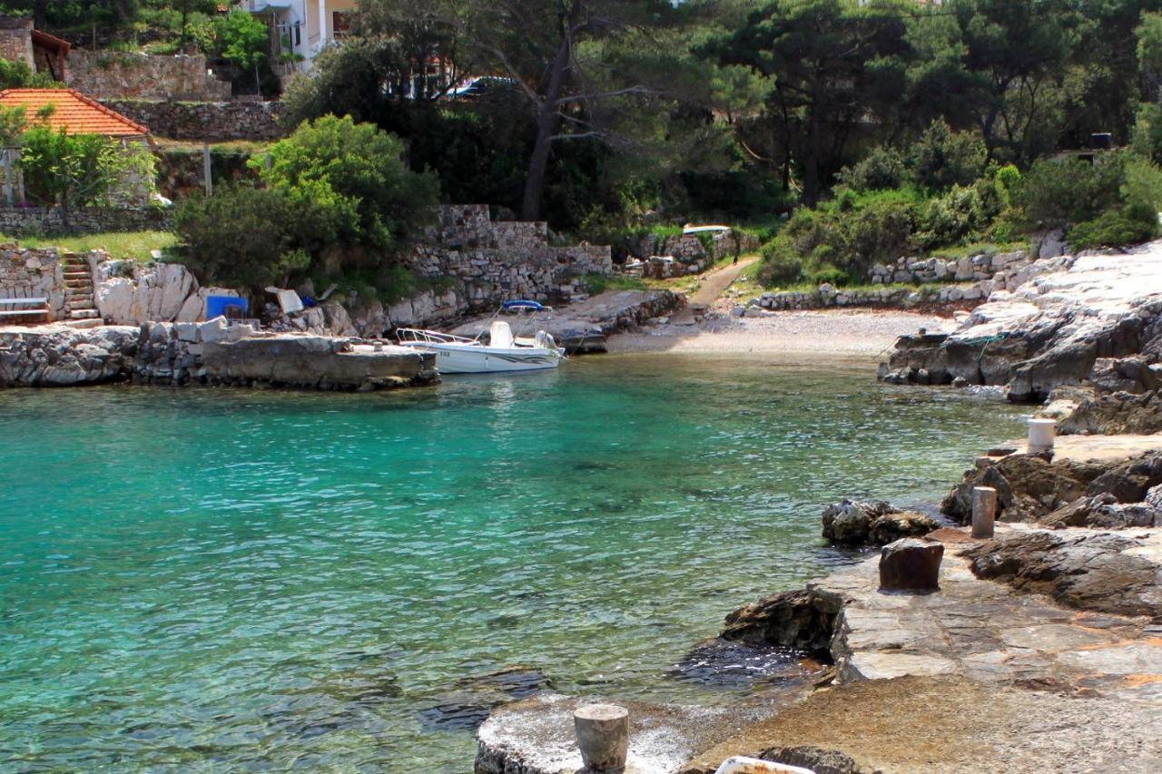 Apartments With A Parking Space Mudri Dolac, Hvar - 4043 Vrbanj Bagian luar foto